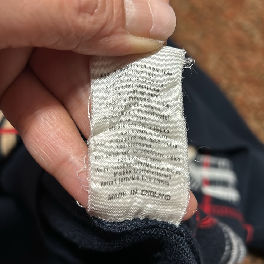 Authentic Burberry light Sweater - Picture 10 of 12